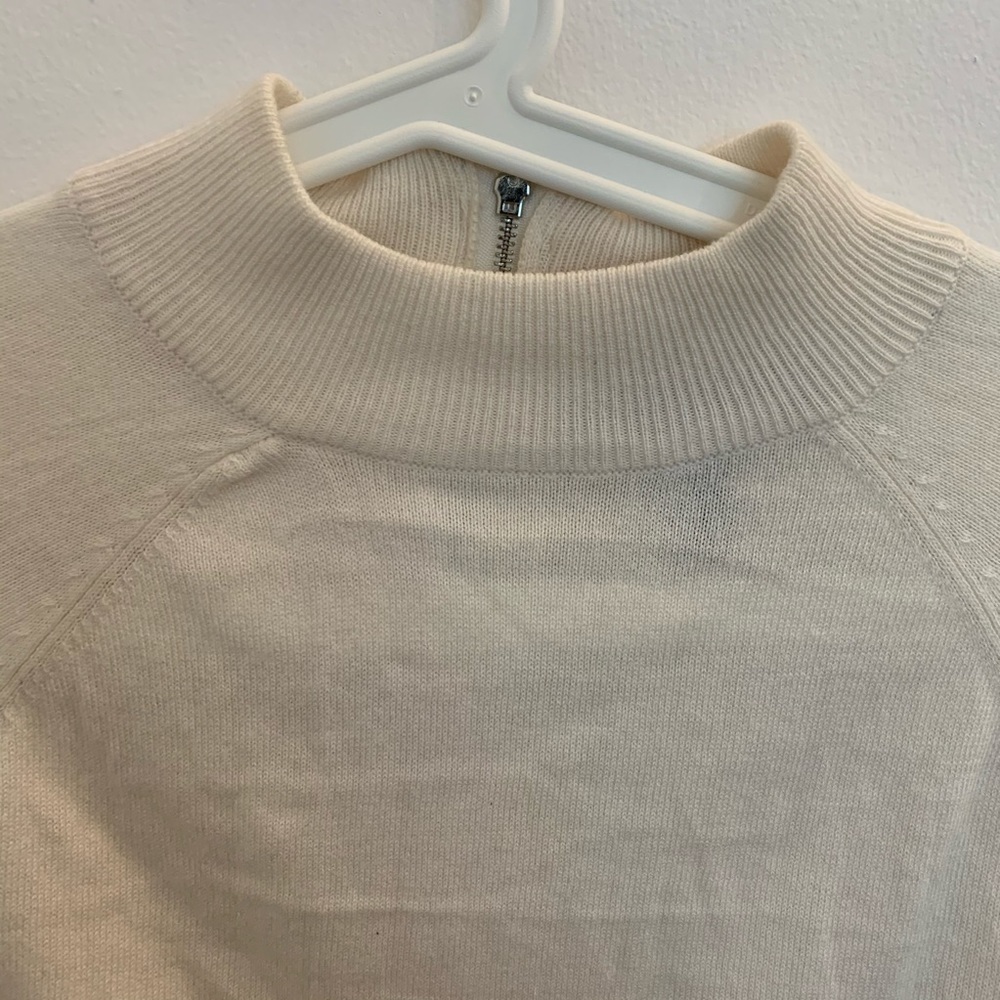Forever 21 mock neck sweater - Picture 2 of 2
